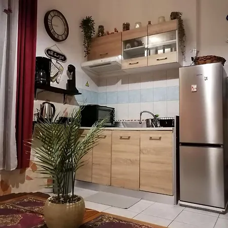 Bersimi Lazaridis דירה *