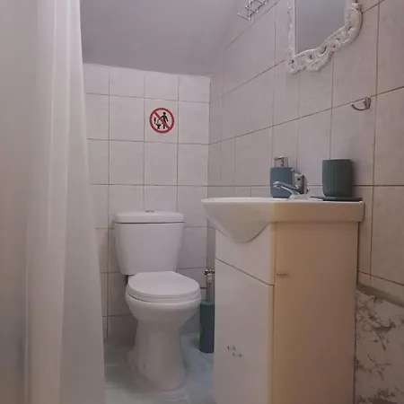 Bersimi Lazaridis דירה *