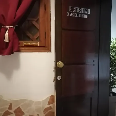 Bersimi Lazaridis Lejlighed *